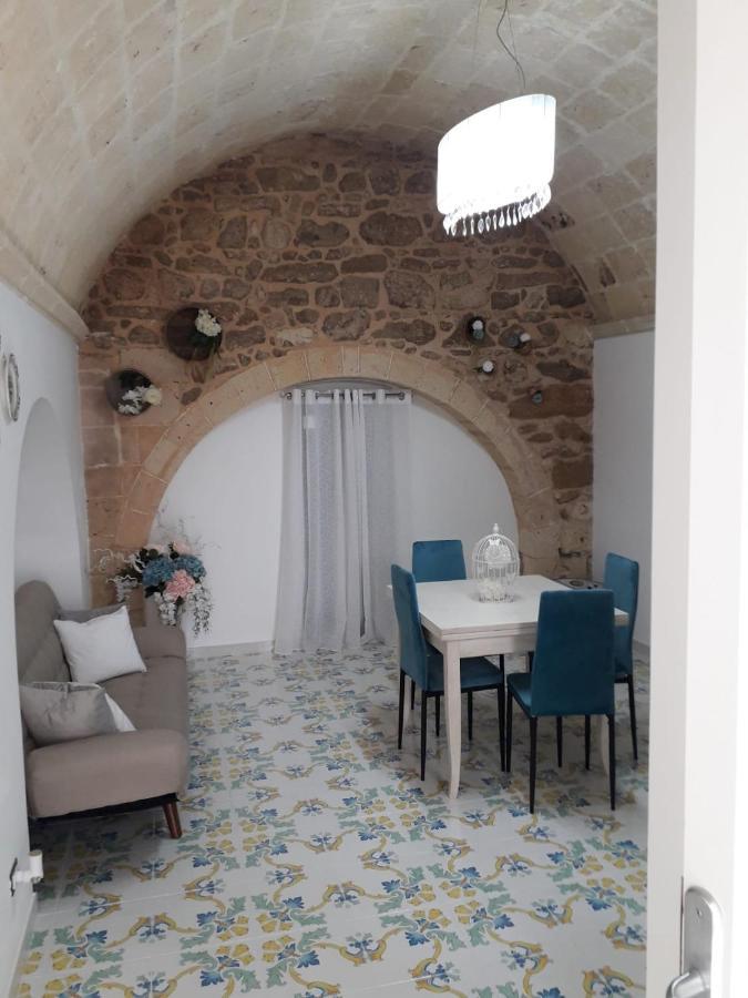 Casa Vacanze Vico Verona 7 Oria  Kültér fotó